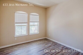 633 Jess Maynard Trail in Leander, TX - Foto de edificio - Building Photo