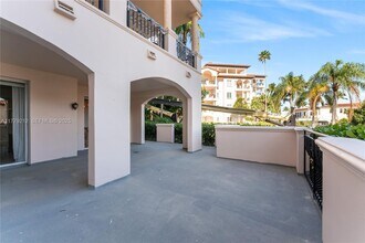 19112 Fisher Island Dr in Miami Beach, FL - Building Photo - Building Photo