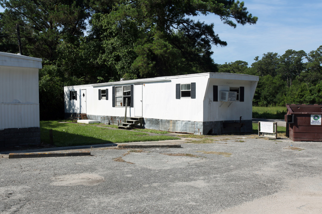 Garden Terrace in Southport, NC - Building Photo