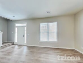 8847 Twisted Pine Dr in Charlotte, NC - Foto de edificio - Building Photo