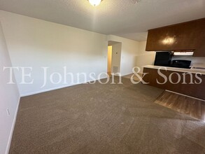2570 Green Oaks Ct SE in Winston-Salem, NC - Foto de edificio - Building Photo