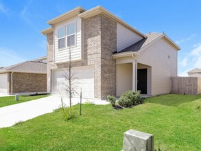 9323 Dogwood Hill in San Antonio, TX - Building Photo - Building Photo
