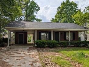 866 Hollins Rd in Auburn, AL - Building Photo - Building Photo