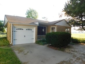8498 NW 30th St in Towanda, KS - Building Photo - Building Photo