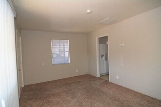 2411 S Holly Stravenue in Tucson, AZ - Building Photo - Building Photo