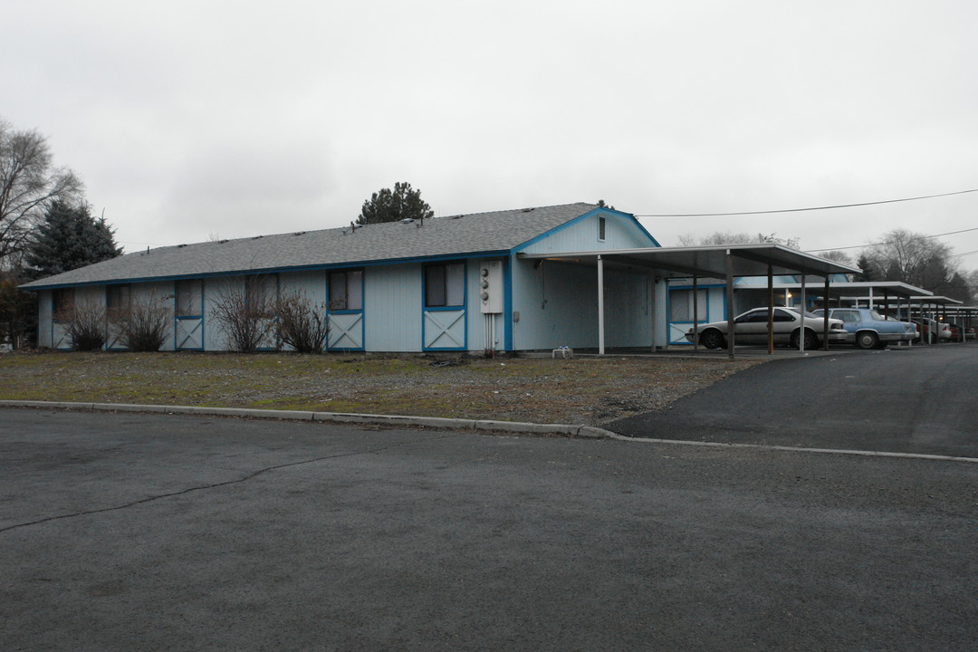 3102-3136 E Jackson Ave in Spokane, WA - Building Photo