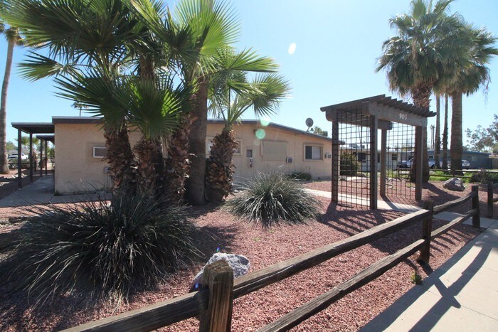 903 S Kenwood Cir-Unit -2 in Tempe, AZ - Building Photo