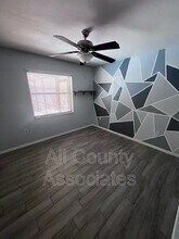 8302 Matthew Dr in New Port Richey, FL - Building Photo - Building Photo