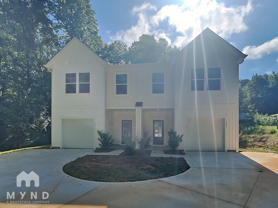 106 Duff St in Gastonia, NC - Building Photo
