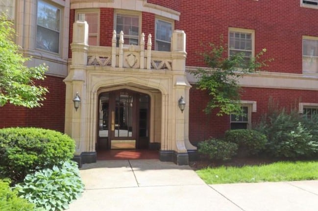 224 N Oak Park Ave, Unit 3P in Oak Park, IL - Building Photo - Building Photo