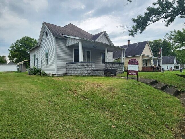 property at 846 S 6th St