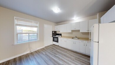 1220 Royal York Rd in London, ON - Building Photo - Building Photo