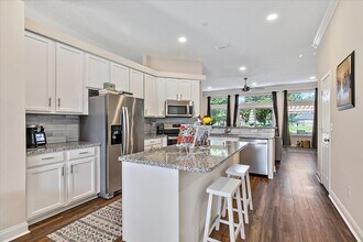 165 N Lake Cunningham Ave in Saint Johns, FL - Foto de edificio - Building Photo