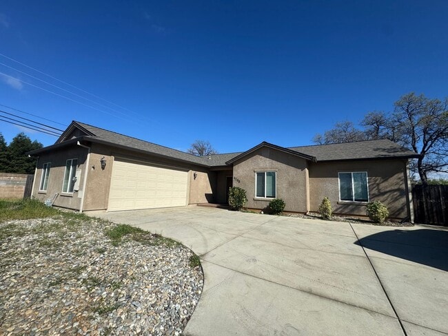 4288 Hazelwood Ct in Redding, CA - Building Photo - Building Photo