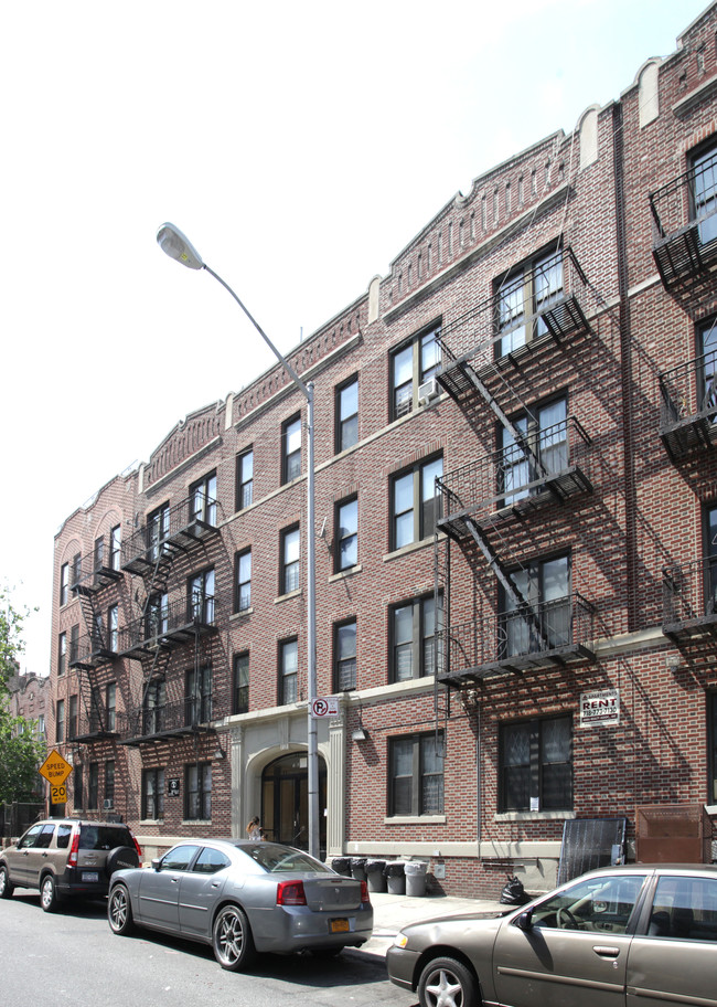 1563 Sterling Pl in Brooklyn, NY - Foto de edificio - Building Photo