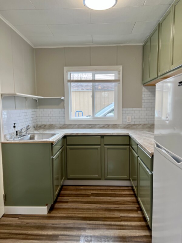 property at 1813 Pleasant St