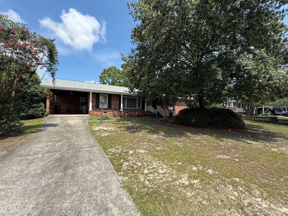 940 Gabriel Rd in Cayce, SC - Building Photo