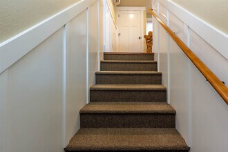 1345 NW Cumberland Ave in Bend, OR - Building Photo - Building Photo