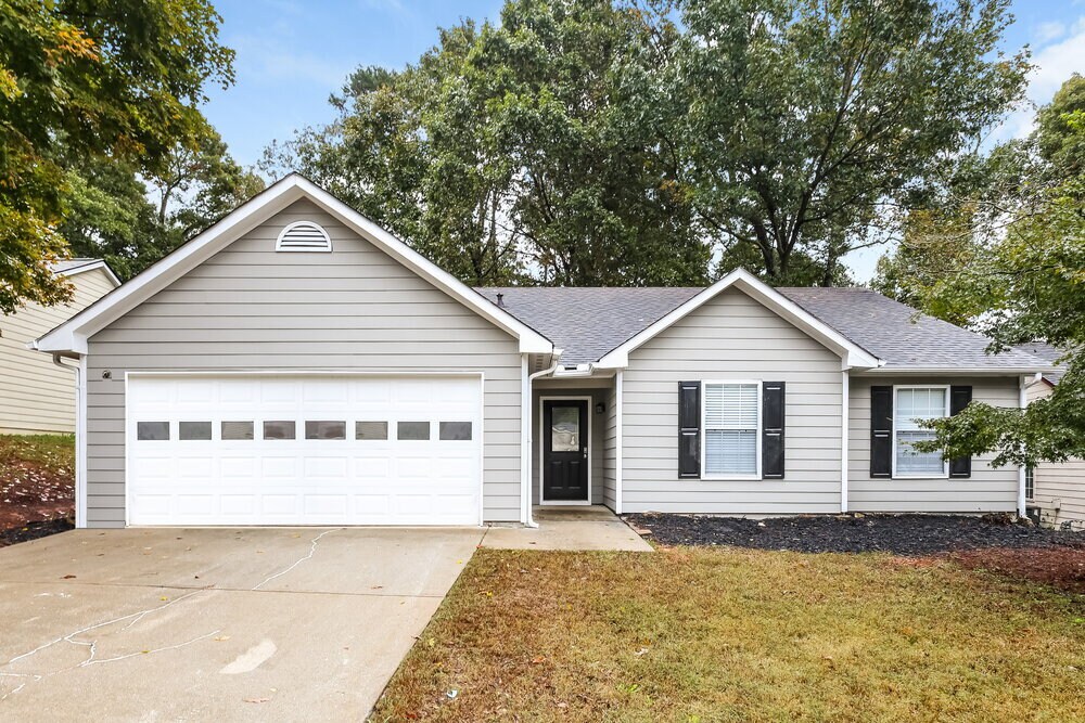 1394 Luther Way in Lawrenceville, GA - Building Photo