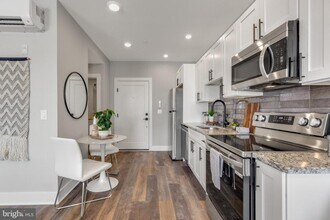 1924 N Front St in Philadelphia, PA - Foto de edificio - Building Photo