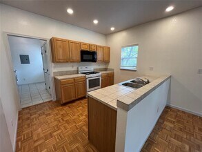 2108 E 14th St in Austin, TX - Building Photo - Building Photo