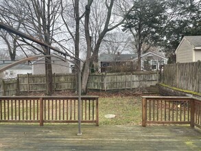 100 Potowomut Rd in East Greenwich, RI - Building Photo - Building Photo