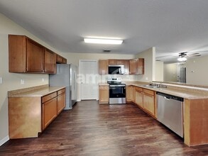 2340 Norwood Pl in Tavares, FL - Building Photo - Building Photo