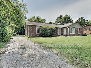 4212 A Sweden Dr in Hermitage, TN - Building Photo - Building Photo