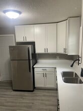 332 Quincy St NE, Unit 332 in Minneapolis, MN - Foto de edificio - Building Photo