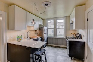 2221 N Booth St, Unit 2221 N Booth St in Milwaukee, WI - Building Photo