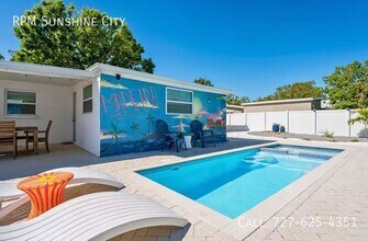 10907 57th Ave in Seminole, FL - Building Photo - Building Photo