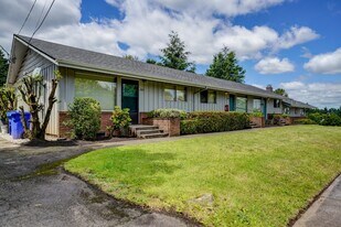 92nd 4 Plex in Portland, OR - Building Photo