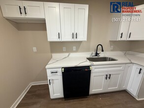 1812 Sanford Dr in Little Rock, AR - Building Photo - Building Photo