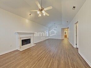 1315 Chapmans Retreat Dr in Spring Hill, TN - Building Photo - Building Photo
