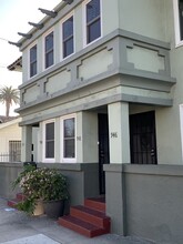 946 E Broadway in Long Beach, CA - Building Photo - Building Photo