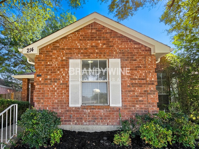 214 Streamside Dr in Desoto, TX - Building Photo - Building Photo