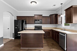 902 Purvis Ct in Richlands, NC - Building Photo - Building Photo