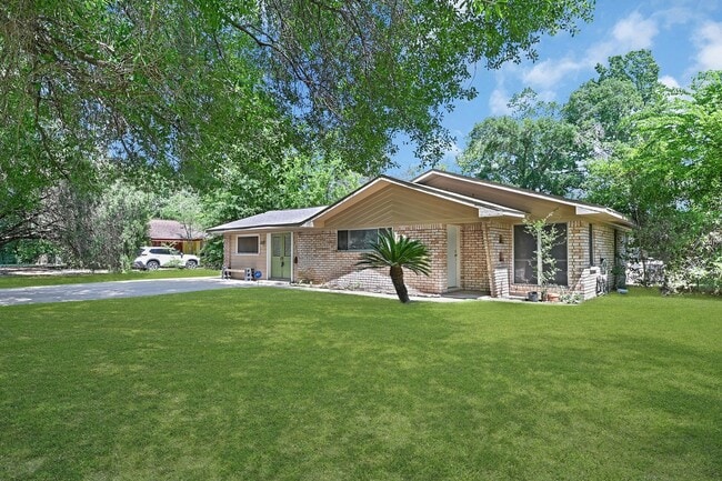 3806 Tilson Ln in Houston, TX - Building Photo - Building Photo