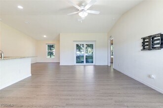 5038 Tradewinds Cir in La Belle, FL - Building Photo - Building Photo