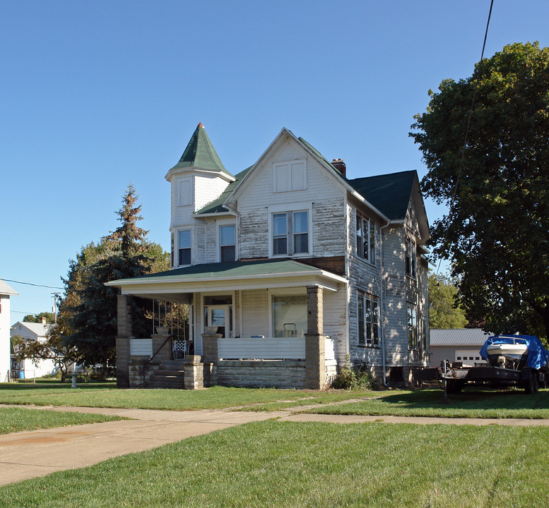 614 E Washington St in Sandusky, OH - Foto de edificio