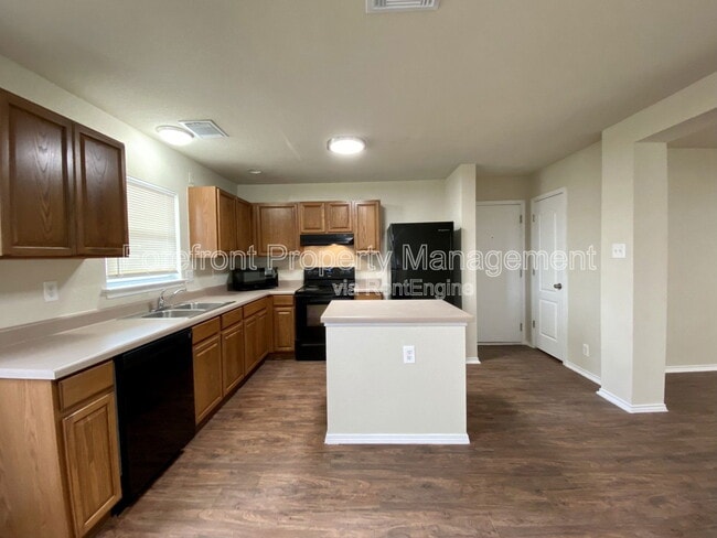 66 Montana Bay in San Antonio, TX - Building Photo - Building Photo