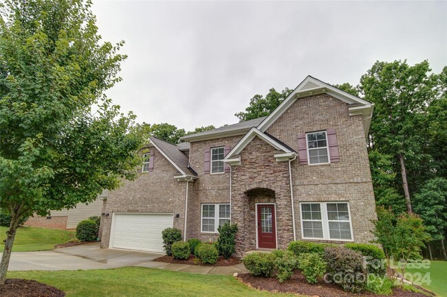 1912 Madeira Cir in Waxhaw, NC - Building Photo - Building Photo