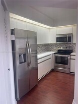 12850 SW 4th Ct, Unit 103I in Pembroke Pines, FL - Building Photo