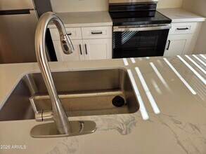 2609 W Canyon Crest Cir in Phoenix, AZ - Building Photo - Building Photo