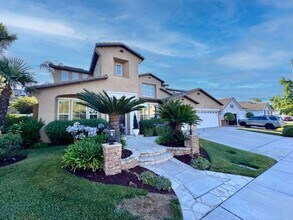 43799 Vía Cavalo in Temecula, CA - Building Photo - Building Photo