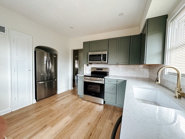 2331 N 54th St, Unit 2333 N. 54th St in Milwaukee, WI - Foto de edificio - Building Photo