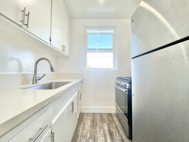 4070 Venice Blvd in Los Angeles, CA - Building Photo