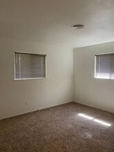 1279 W H St in Oakdale, CA - Building Photo - Building Photo