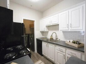 100 Crossing Blvd in Mcdonough, GA - Building Photo