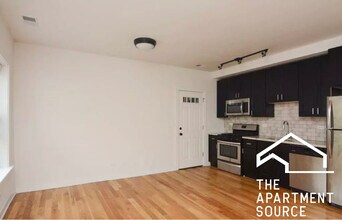 2203 W Eastwood Ave in Chicago, IL - Building Photo - Building Photo